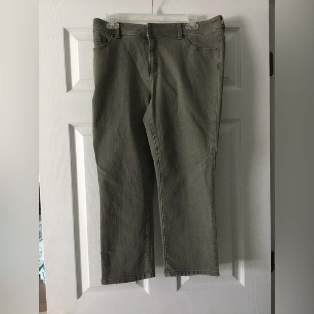 Chico's Crop Denim in Sage/Gray